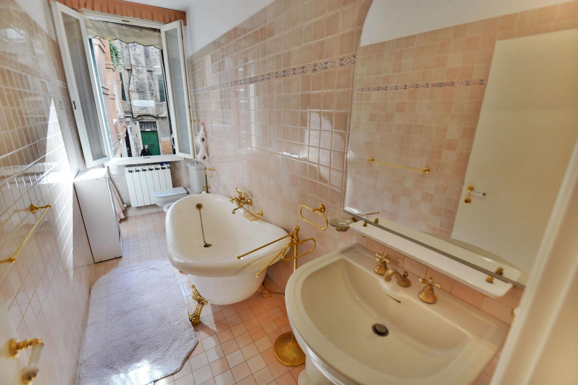 Ve.N.I.Ce. Cera Casa Del Sol Apartman Velence Kültér fotó