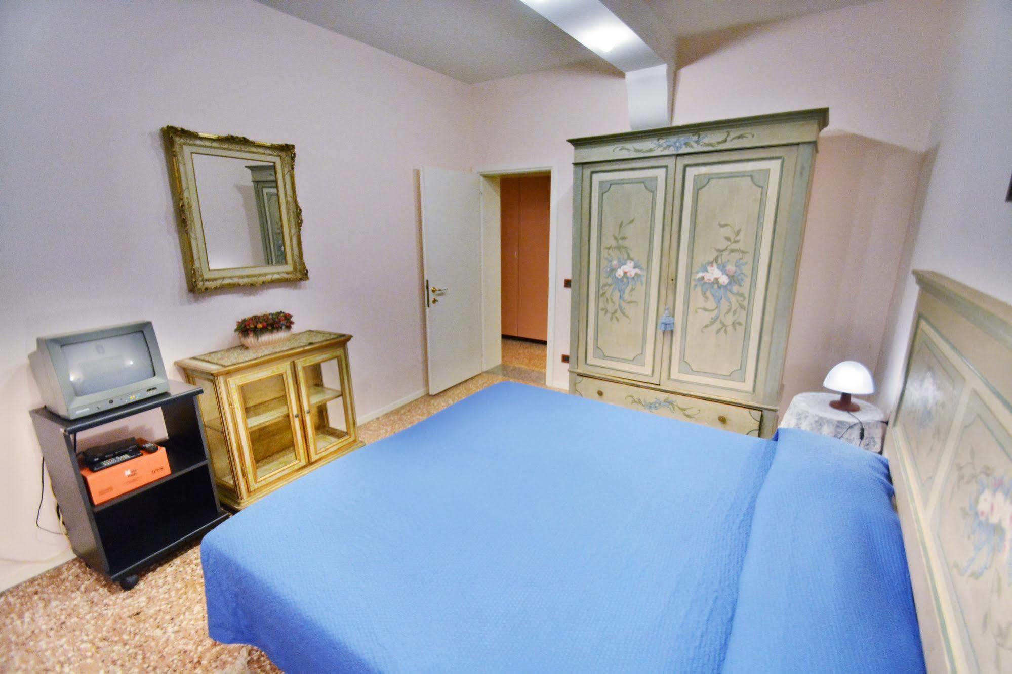 Ve.N.I.Ce. Cera Casa Del Sol Apartman Velence Kültér fotó