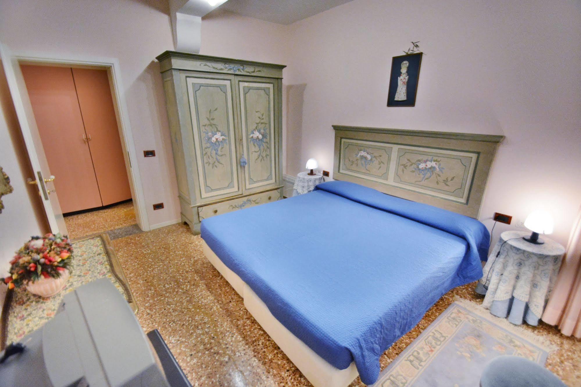 Ve.N.I.Ce. Cera Casa Del Sol Apartman Velence Kültér fotó